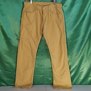 Men's Levi's. Yellow. 33x32.